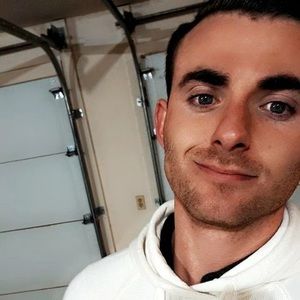 Meet your Posher, Levi